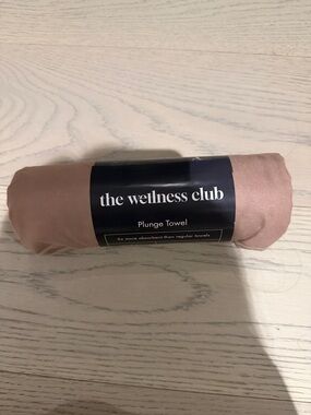 the wellness club Plunge Towel - Dusty Rose